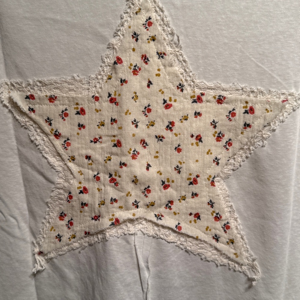 POL Oversized star detail patchwork short sleeve tee top long lace sleeves hem - Picture 11 of 12
